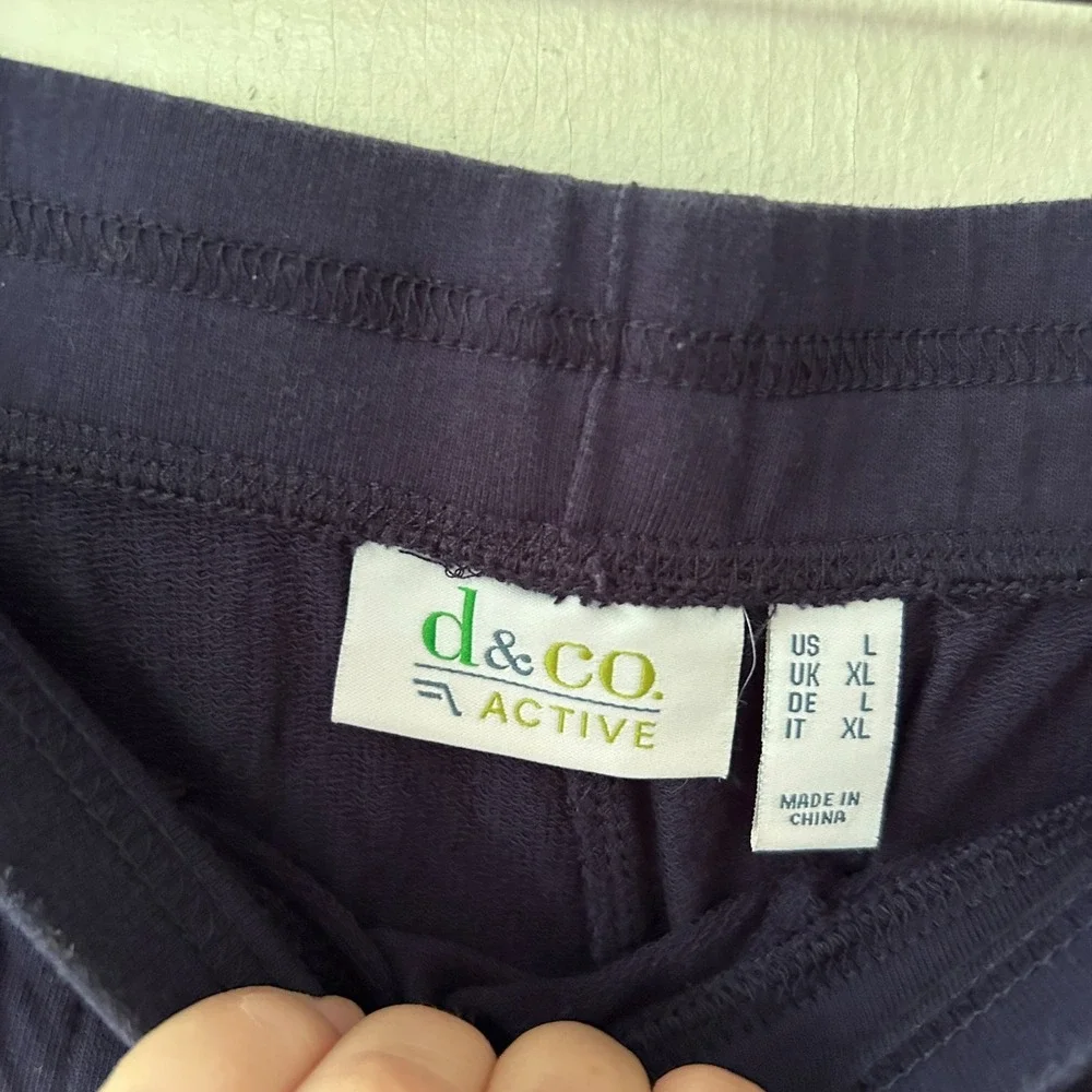 d&co Active Cargo Capri Shorts Womens Large Blue Pockets Elastic Comfy Coastal